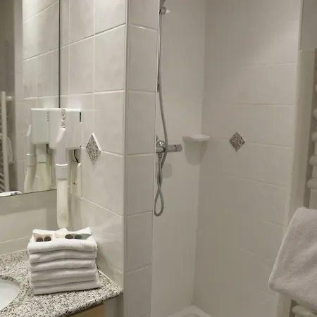 Reine Marine Aparthotel 4*